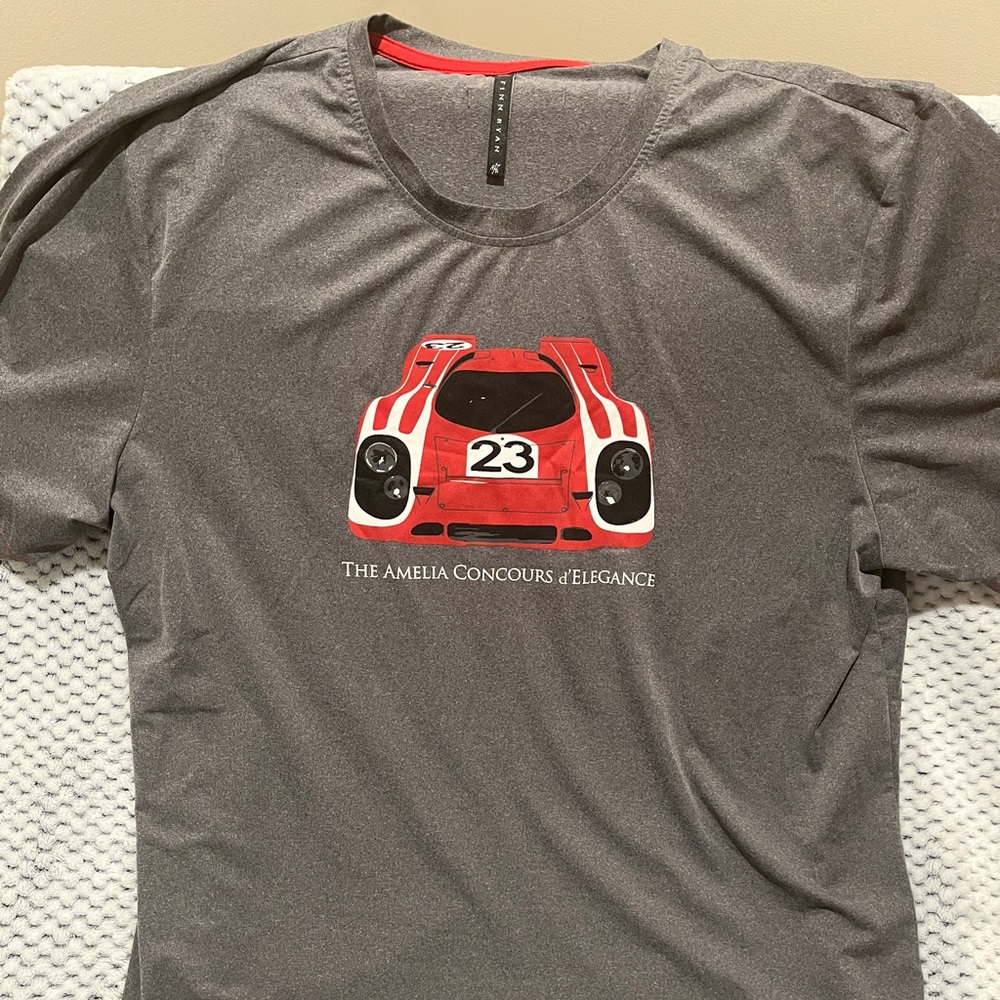 Finn Ryan Gray T-Shirt with Red Car Graphic - Size XL